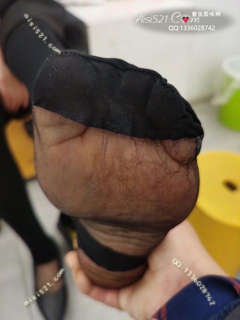 爱丽丝(此活动可指定MM，但袜类随机)——2024年10月份顾客预订奢09黑丝原味丝袜|袜类臭短丝袜