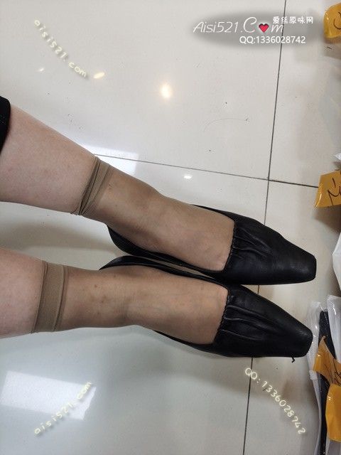 爱丽丝(此活动可指定MM，但袜类随机)——2024年10月份顾客预订导购06性感咖啡丝原味丝袜|袜类臭短丝袜