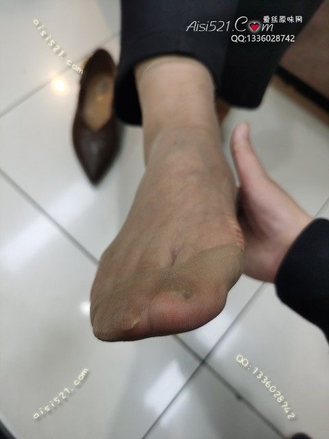 爱丽丝(此活动可指定MM，但袜类随机)——2024年10月份顾客预订导购06咖啡丝原味丝袜|袜类臭短丝袜