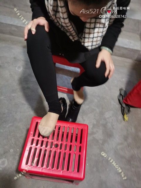 爱丽丝(此活动可指定MM，但袜类随机)——2024年10月份顾客预订奢04肉丝短丝原味丝袜|袜类臭短丝袜