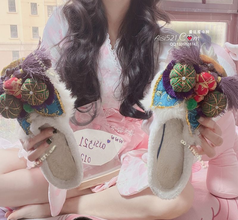 原味女鞋|鞋类,休闲平底,非遗纯手作天然石榴石珠宝镶嵌虎头鞋内里的绒毛被主人的臭脚腌渍了好几年啦~