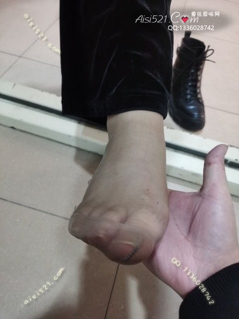 爱丽丝(此活动可指定MM，但袜类随机)——2024年10月份顾客预订导购40咖啡丝原味丝袜|袜类臭短丝袜