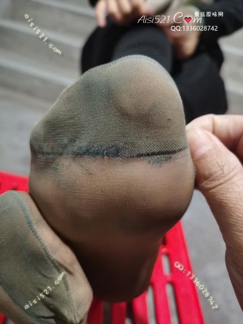 爱丽丝(此活动可指定MM，但袜类随机)——2024年10月份顾客预订奢04浓酸臭肉丝原味丝袜|袜类臭短丝袜