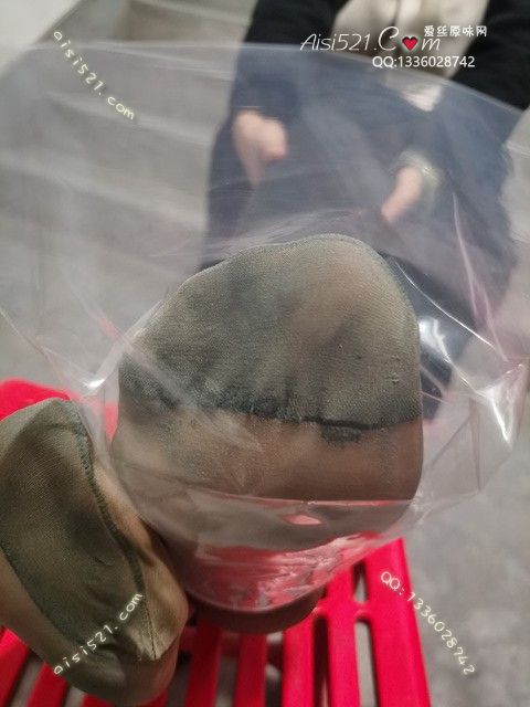 爱丽丝(此活动可指定MM，但袜类随机)——2024年10月份顾客预订奢04浓酸臭肉丝原味丝袜|袜类臭短丝袜