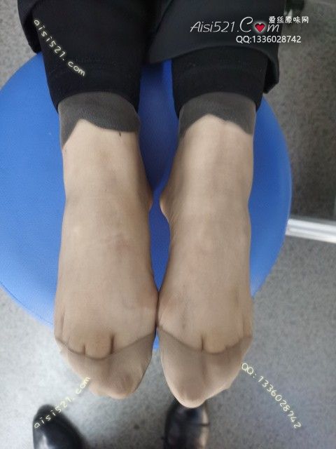 爱丽丝(此活动可指定MM，但袜类随机)——2024年10月份顾客预订导购09咖啡丝原味丝袜|袜类臭短丝袜