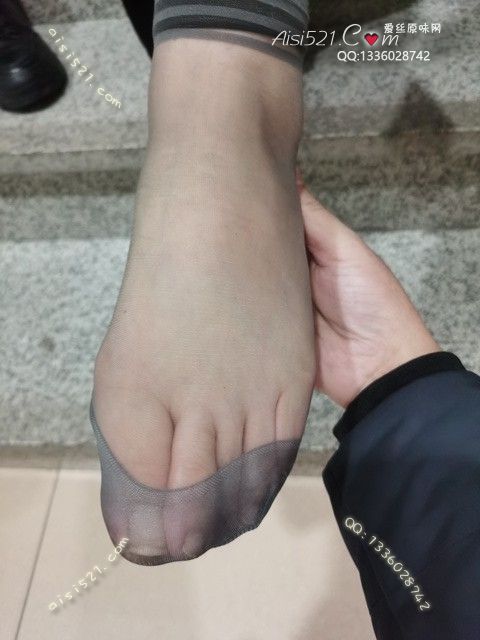 爱丽丝(此活动可指定MM，但袜类随机)——2024年10月份顾客预订导购40性感灰丝原味丝袜|袜类臭短丝袜