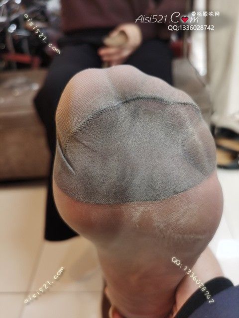 爱丽丝(此活动可指定MM，但袜类随机)——2024年11月份顾客预订导购06灰丝原味丝袜|袜类臭短丝袜