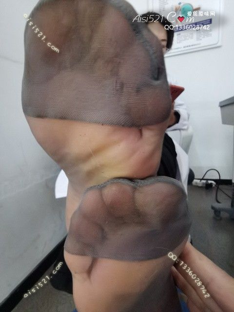 爱丽丝(此活动可指定MM，但袜类随机)——2024年11月份顾客预订导购新妹妹灰丝原味丝袜|袜类臭短丝袜