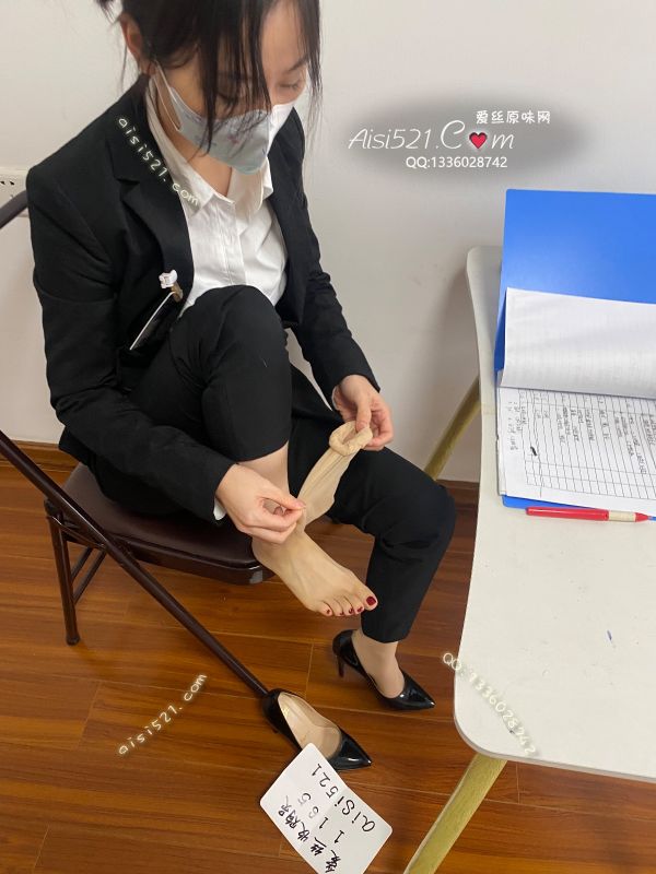 职场魅力(此活动2双起订，免费拍图)合约部01mm 三天肉色短丝效果汗渍明显，味酸臭夹杂皮革混合味原味丝袜|袜类臭短丝袜