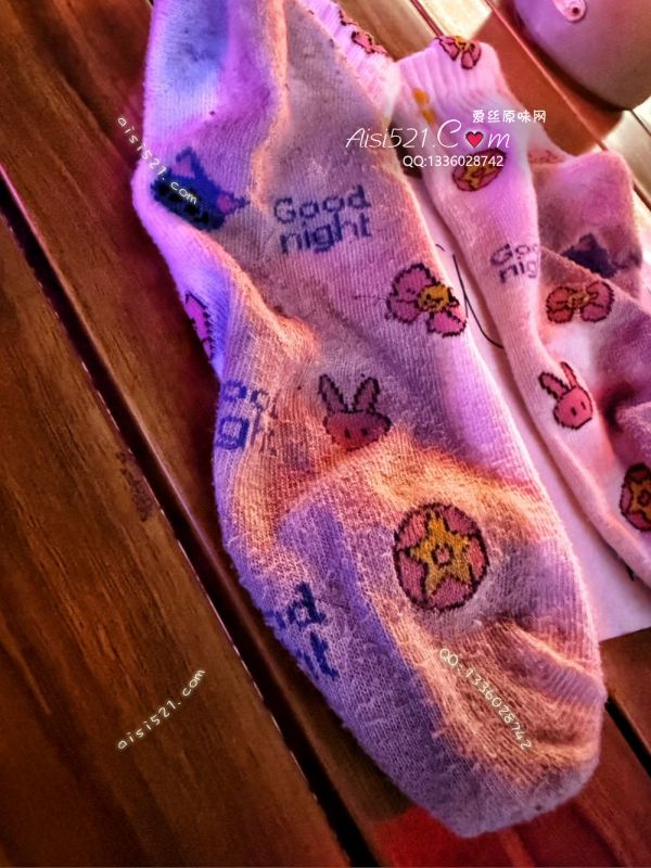 原味丝袜|袜类,臭短丝袜,巨臭卡通白棉袜、眼泪给你熏出来…闻到后一秒上头！