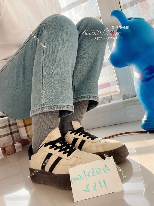 穿着两年没洗得臭鞋中筒棉袜原味丝袜|袜类臭棉袜