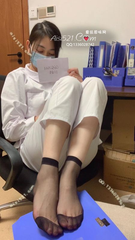 原味丝袜|袜类,臭短丝袜,职场魅力(此活动2双起订，免费拍图)护士01mm的黑色酸臭短丝，每天在医院上班，体力劳动较大，基本上搬药品，一层的病房要跑晚上还要值班，走路多加上本身汗脚，味道酸臭无比，带点淡淡幽香，值得入手