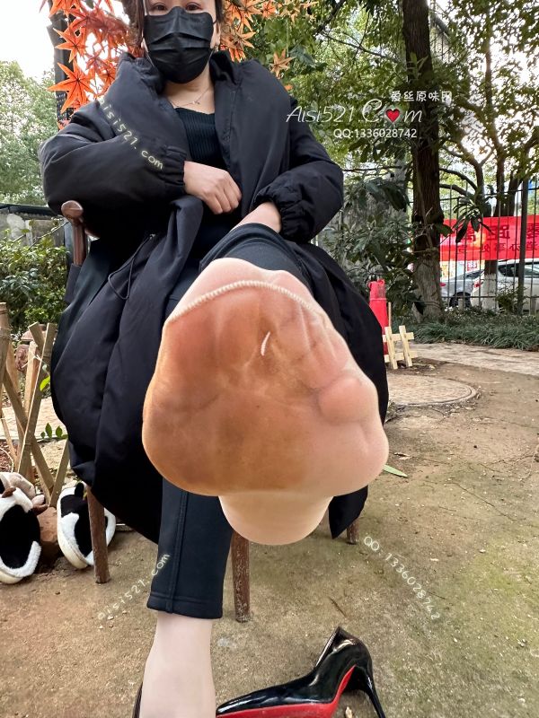 原味丝袜|袜类,臭短丝袜,职场魅力(此活动2双起订，免费拍图)服装店女老板，短肉丝足尖透明、气质御姐，脚极其的臭不是一般的，收购时熏的我带口罩，数一数二的大臭脚，汗脚，恶臭加酸臭！