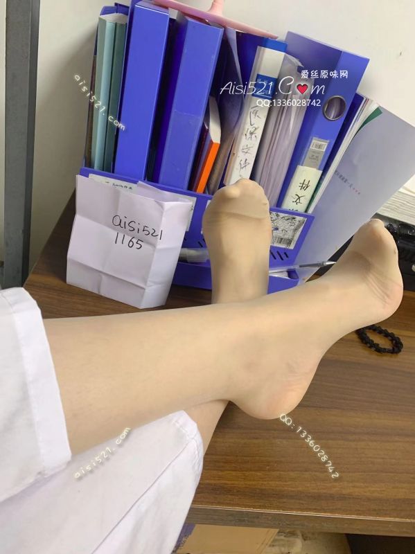 职场魅力(此活动2双起订，免费拍图)护士01mm，上班走路多，目前只接短丝，味道类型重酸臭，带点淡淡的清香原味丝袜|袜类臭短丝袜