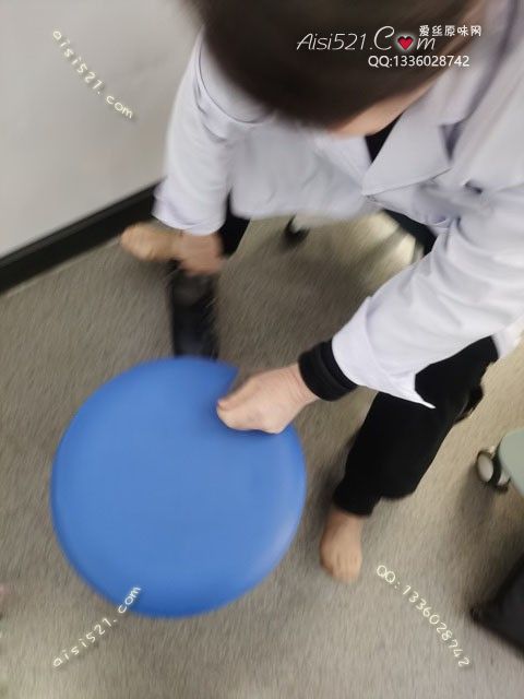 爱丽丝(此活动可指定MM，但袜类随机)——2024年12月份顾客预订导购新妹妹灰丝原味丝袜|袜类臭短丝袜