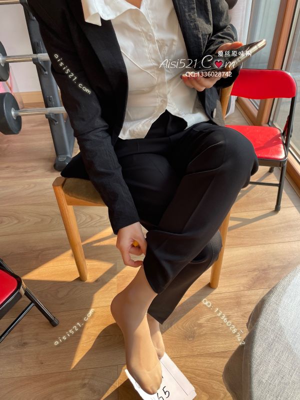 职场魅力(此活动2双起订，免费拍图)——2024年12月份顾客预订客户订购合约部01mm肉色短丝味浓重，痕迹迷人原味丝袜|袜类臭短丝袜