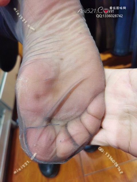 爱丽丝(此活动可指定MM，但袜类随机)——2024年12月份顾客预订导购40足尖透明灰丝原味丝袜|袜类臭短丝袜