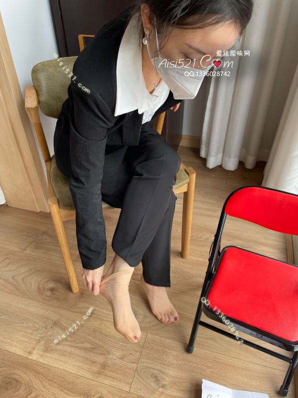 职场魅力(此活动2双起订，免费拍图)——2024年12月份顾客预订合约部01女士酸臭中筒丝袜足尖透明原味丝袜|袜类臭短丝袜