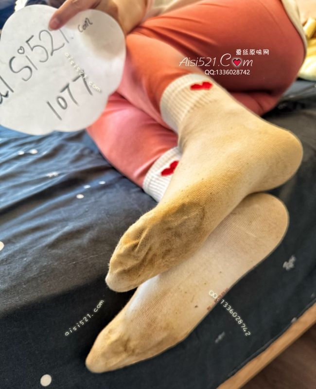 原味丝袜|袜类,臭棉袜,巨臭“白色爱心棉袜”没等你拿到它就能感受到它的味道了～飘飘欲燃…蠢蠢欲动了哈哈