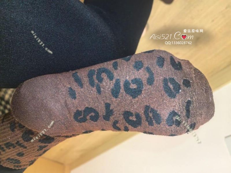 原味丝袜|袜类,臭棉袜,刚健身完的超丑袜脚底还是湿的酸臭味重！