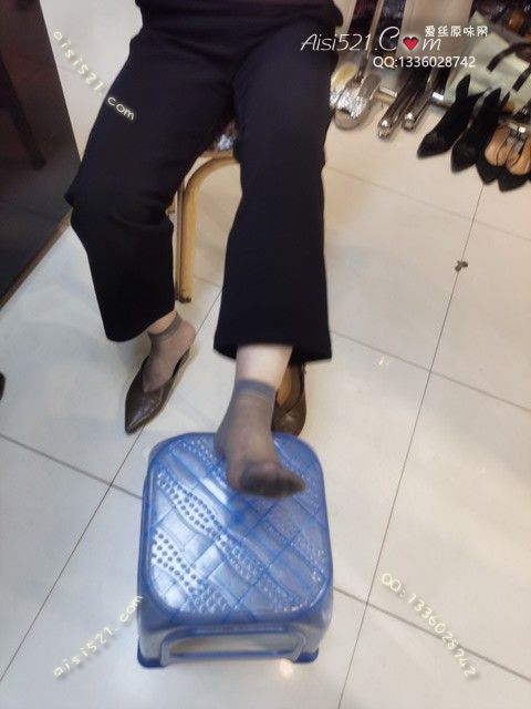 致命臭(此活动MM随机，不能指定)——2024年12月份顾客预订导购06灰丝原味丝袜|袜类臭短丝袜