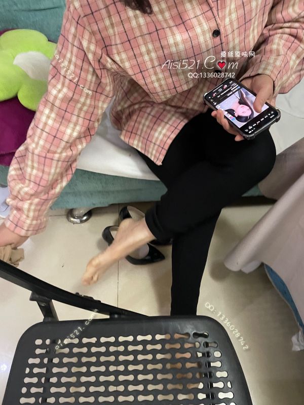 职场魅力(此活动2双起订，免费拍图)——2025年01月份顾客预订服装店老板娘肉色天鹅绒短丝原味丝袜|袜类臭短丝袜