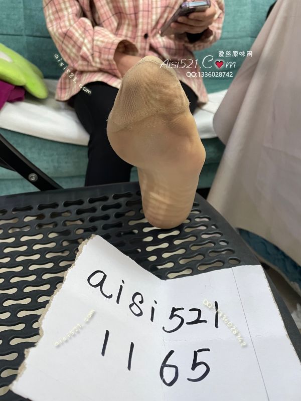 职场魅力(此活动2双起订，免费拍图)——2025年01月份顾客预订服装店老板娘肉色天鹅绒短丝原味丝袜|袜类臭短丝袜