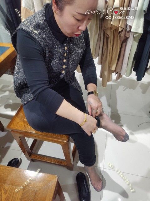 爱丽丝(此活动可指定MM，但袜类随机)——2025年01月份顾客预订导购04灰丝原味丝袜|袜类臭短丝袜