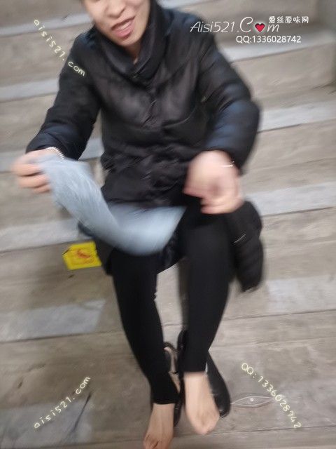 爱丽丝(此活动可指定MM，但袜类随机)——2025年01月份顾客预订奢04蕾丝蓝色短袜原味丝袜|袜类臭短丝袜