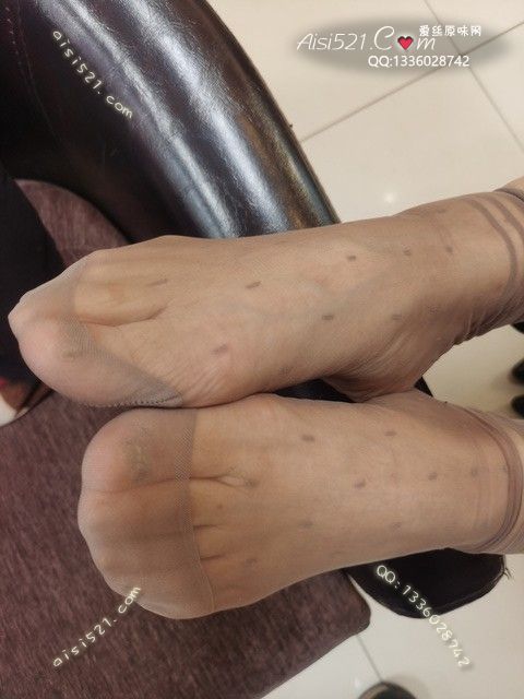 致命臭(此活动MM随机，不能指定)——2025年01月份顾客预订导购06汗渍明显性感咖啡丝原味丝袜|袜类臭短丝袜