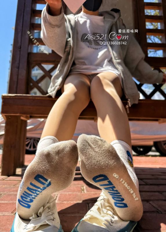 原味丝袜|袜类,臭棉袜,极臭～唐老鸭白色袜子！穿到起球严重、重口味的拍下