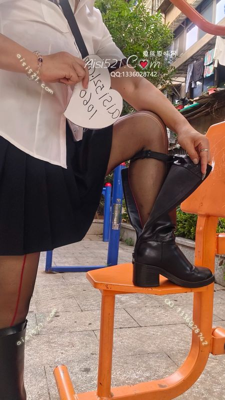 不穿内内的黑丝连裤袜虾线性感庞臭酸爽，大汗脚在棉靴里汗水脚皮脚泥天天胶黏的浸泡。夏天穿棉高帮靴天下第一例。下单吧真空包装人间极品。原味丝袜|袜类臭连裤袜