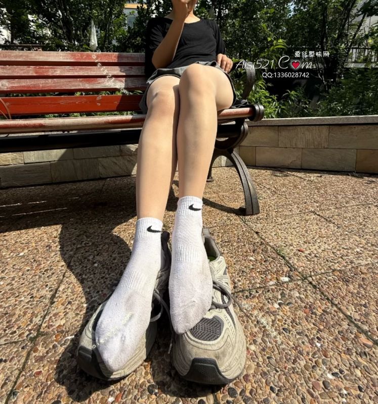 原味丝袜|袜类,臭棉袜,…“恶臭”耐克白棉袜来喽！汗渍浸透整个脚丫袜子摄入到袜子每一处！无限回味，消值不去～