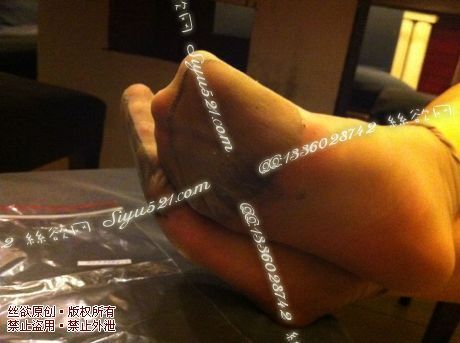 原味丝袜|袜类,臭短丝袜,致命臭(此活动MM随机,不能指定)——2014-7月下旬顾客订购致命臭活动MM(肉丝短袜味道极重)现收足底实拍,不可选择MM,免费附带无水印高清收购足底实拍图。