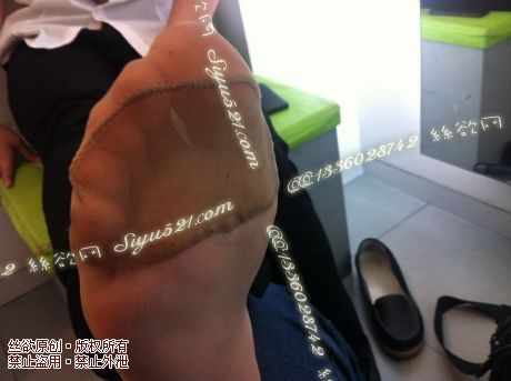 原味丝袜|袜类,臭短丝袜,致命臭(此活动MM随机,不能指定)——2014-8月中旬顾客订购致命臭活动MM(肉丝短袜)现收足底实拍,不可选择MM,免费附带无水印高清收购足底实拍图。