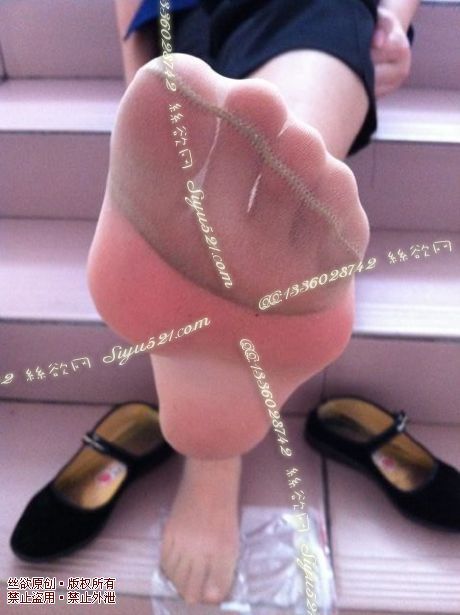 原味丝袜|袜类,臭短丝袜,致命臭(此活动MM随机,不能指定)——2014-8月底及9月初顾客订购致命臭活动MM(水晶肉丝)现收足底实拍,不可选择MM,免费附带无水印高清收购足底实拍图。