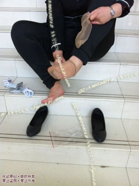 原味丝袜|袜类,臭短丝袜,致命臭(此活动MM随机,不能指定)——2014-10月初顾客订购致命臭活动MM(恶臭短丝加汗湿棉袜)现收足底实拍,不可选择MM,免费附带无水印高清收购足底实拍图。