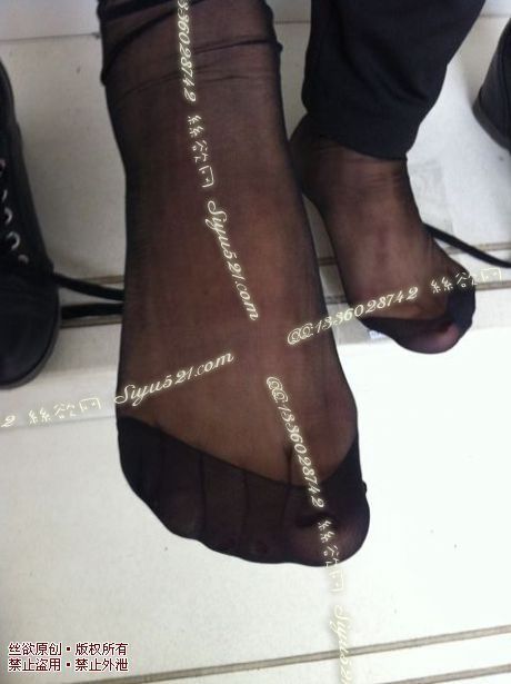 原味丝袜|袜类,臭短丝袜,爱丽丝(本土的BYD)——2014-10月初顾客订购珠宝店01妹妹工作丝袜(特选-珠宝店01妹妹-黑丝),此活动免费拍摄打包图