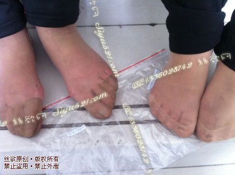 原味丝袜|袜类,臭短丝袜,群丝荟萃(此活动可指定MM,但袜类随机)——2014-10月下旬顾客订购妹妹们的合拍丝袜收购流程图展示,此活动免费拍摄打包图