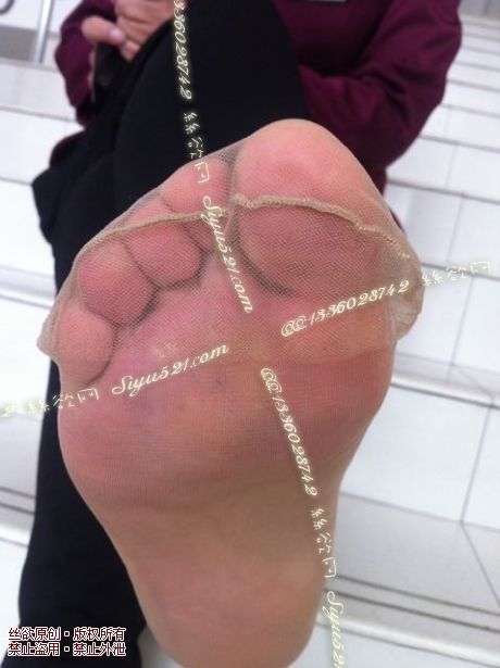 原味丝袜|袜类,臭短丝袜,爱丽丝(本土的BYD)——2014-11月初旬顾客订购专柜熟女07MM工作丝袜,熟女配sao丝(特选-专柜熟女07MM-足尖透明超薄肉丝),此活动免费拍摄打包图