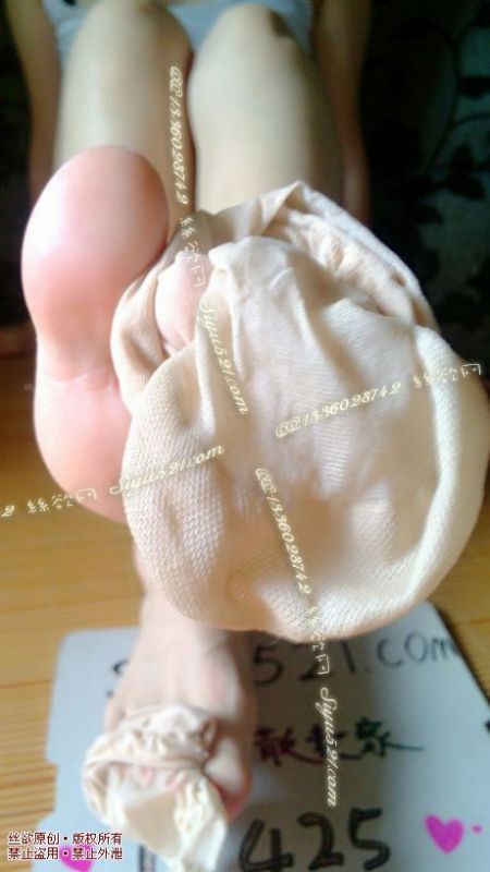 原味丝袜|袜类,臭短丝袜,最近穿来上班的肉丝，味道非常销魂，喜欢速来！