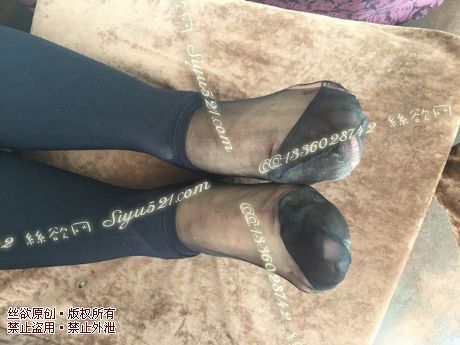 原味丝袜|袜类,臭短丝袜,致命臭(此活动MM随机,不能指定)——2015年9月下旬顾客订购致命臭活动MM(黑丝)现收足底实拍,不可选择MM,免费附带无水印高清收购足底实拍图。