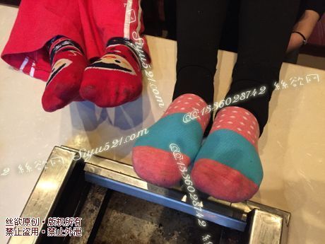 原味丝袜|袜类,臭短丝袜,致命臭(此活动MM随机，不能指定)——2015年11月初旬顾客订购致命臭活动MM（恶臭棉袜）现收足底实拍，不可选择MM，免费附带无水印高清收购足底实拍图。