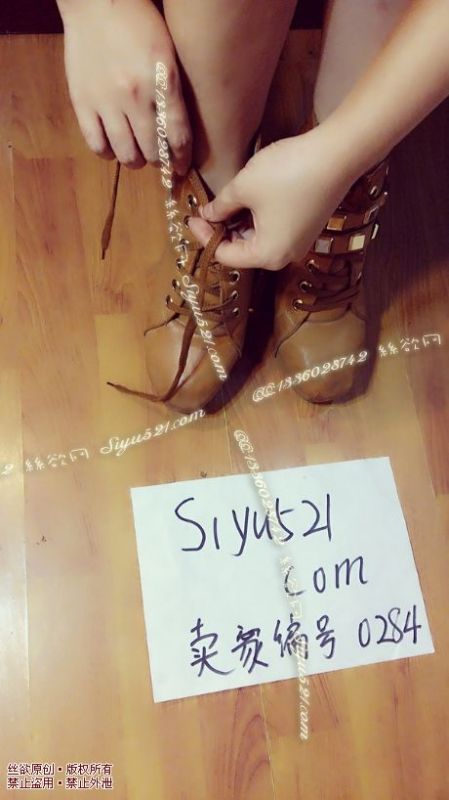 原味女鞋|鞋类,臭短丝袜,高跟棉鞋超臭的，跟那里有点坏了，介意的哥哥不要拍哦