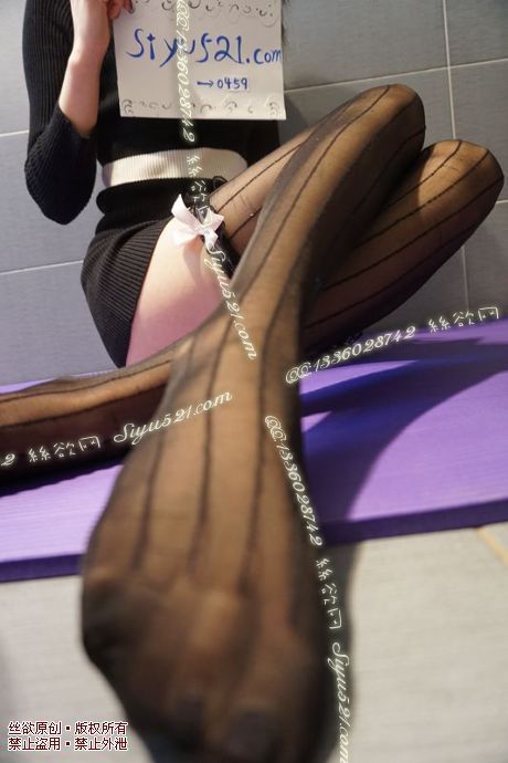 原味丝袜|袜类,臭长筒丝袜,黑色竖线条蕾丝花边长筒袜