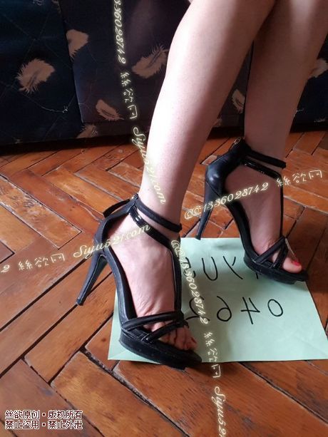 原味女鞋|鞋类,高中短跟,黑色性感罗马细带高跟凉鞋