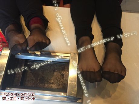 原味丝袜|袜类,臭短丝袜,群丝荟萃(此活动可指定MM，但袜类随机)——2016-4月中旬顾客订购(烤肉店3妹妹)收购现脱实拍打包图，此活动免费拍摄打包图