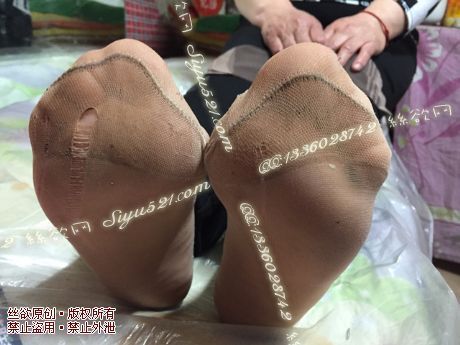 原味丝袜|袜类,臭短丝袜,致命臭(此活动MM随机，不能指定)——2016年5月中旬顾客订购致命臭活动MM（恶臭肉丝-夏天味道极致）现收足底实拍，不可选择MM，免费附带无水印高清收购足底实拍图。