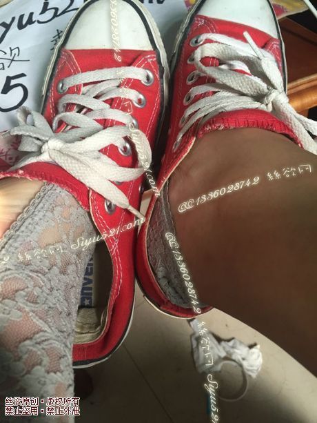 原味女鞋|鞋类,休闲平底,学生时期の红色帆布鞋