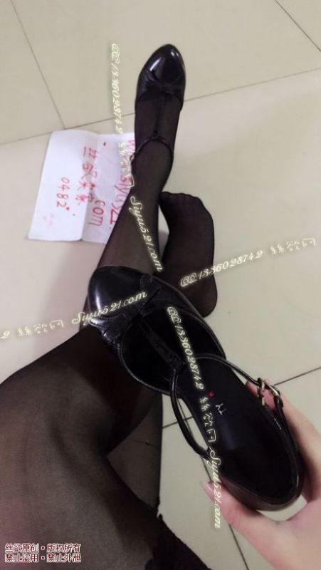 原味女鞋|鞋类,高中短跟,踏在裙下之臣体上的超高跟，想膜拜吗？~